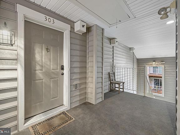2nd image of 4110 Vanderbilt Ct APT 303