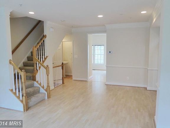 3rd image of 522 Casey Ln