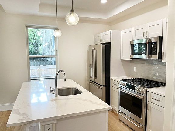 3rd image of 12 Arnold Cir #2