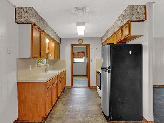 5th image of 1022 Avenue B