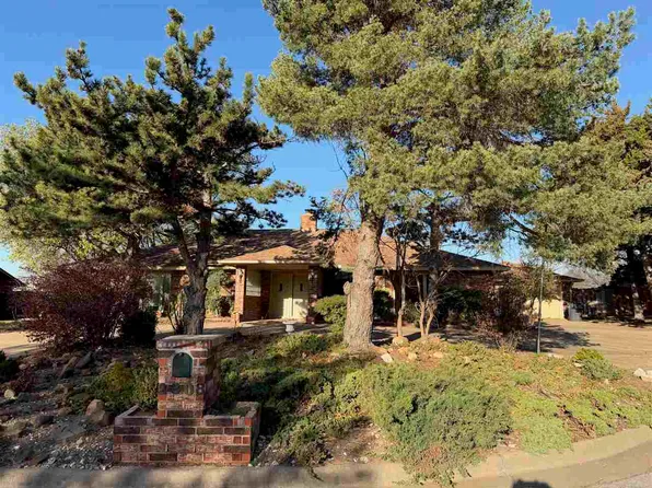 2808 NE Bel Air Cir, Lawton, OK 73507