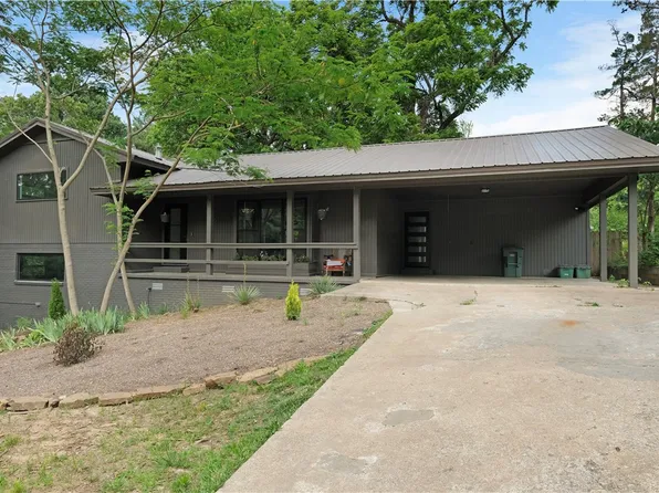 1700 N Woolsey Ave, Fayetteville, AR 72703