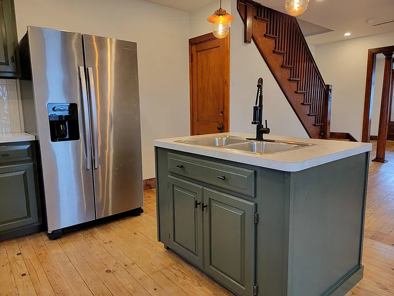 212 W Main St — Photo 11