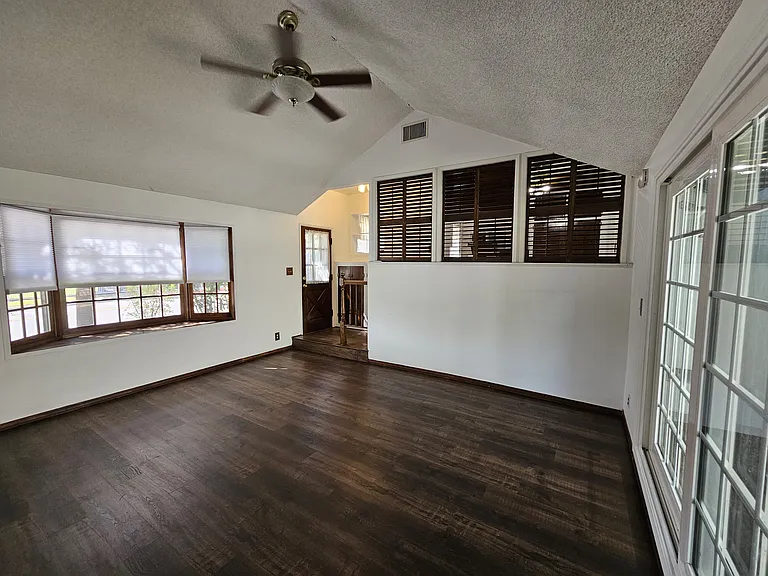 504 E Dalton Ave — Photo 25