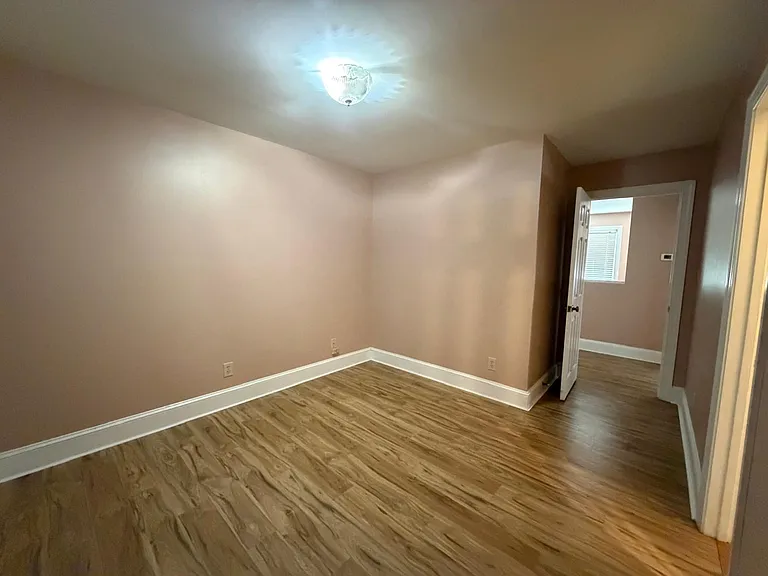 5600 Carmel Rd — Photo 33