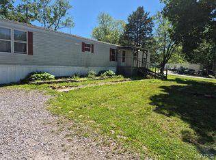 19518 Debby St, Warrenton, MO 63383