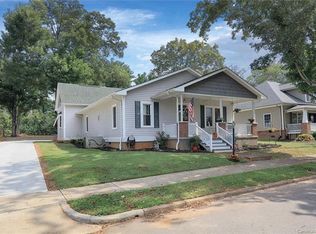 230 N Oak St, Statesville, NC 28677