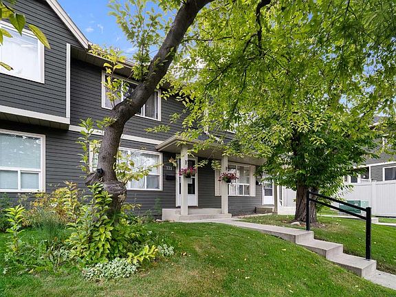 3rd image of 321 E Queenston Hts SE