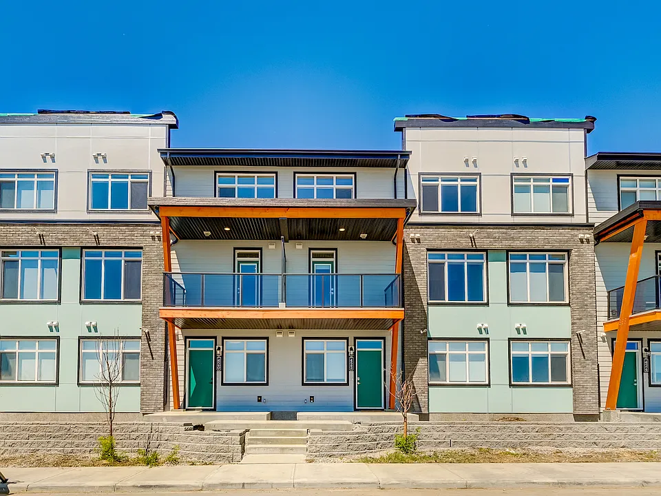 414 Seton Pass SE #208
