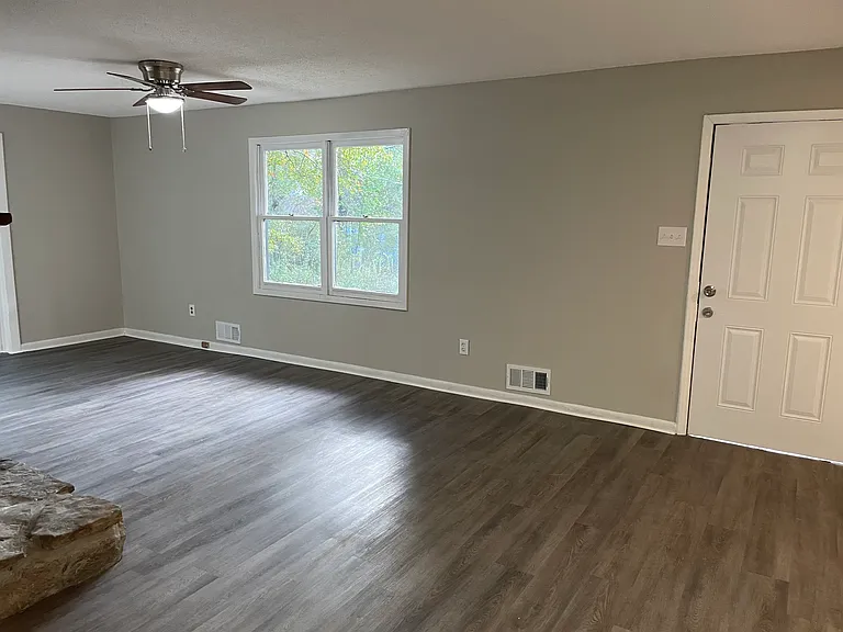 5956 Homestead Rd — Photo 3