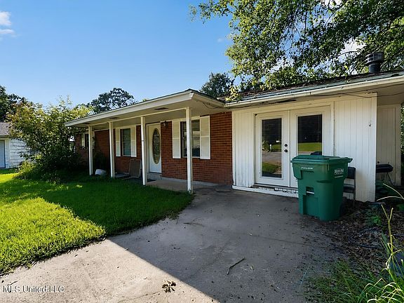 2nd image of 201 Fore Cir