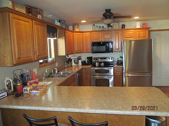 4th image of 301 Vilas Dr