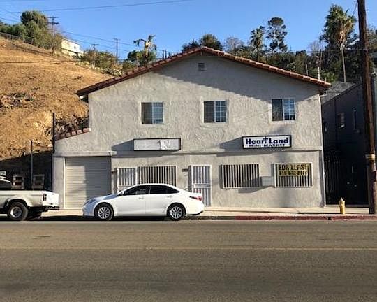 3rd image of 4448 Huntington Dr S