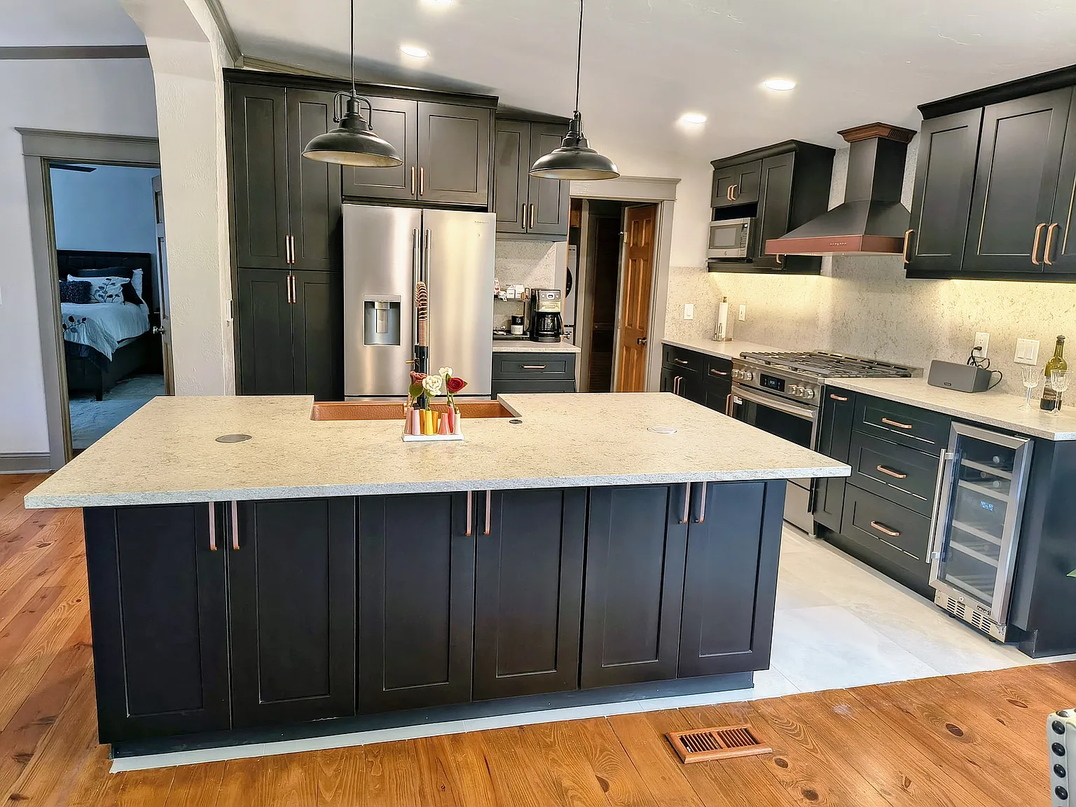 3 bed, 1700 sqft, $5,500 — Photo 4