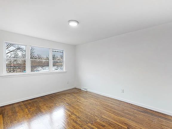 4th image of 1837 Burke Ave
