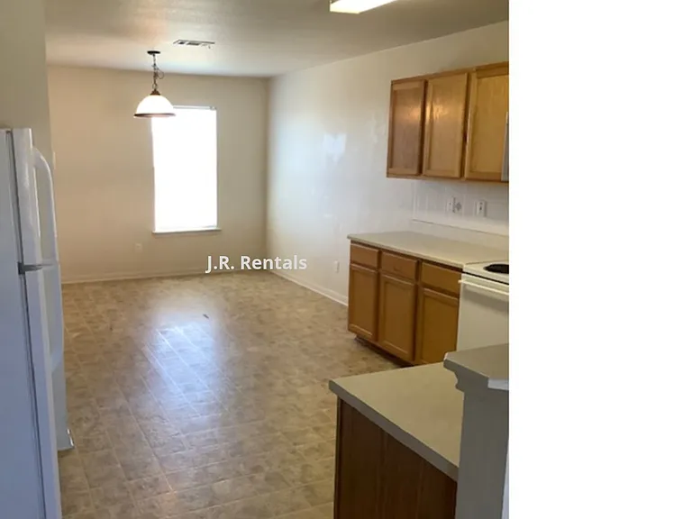 413 Brittney Way #C — Photo 15