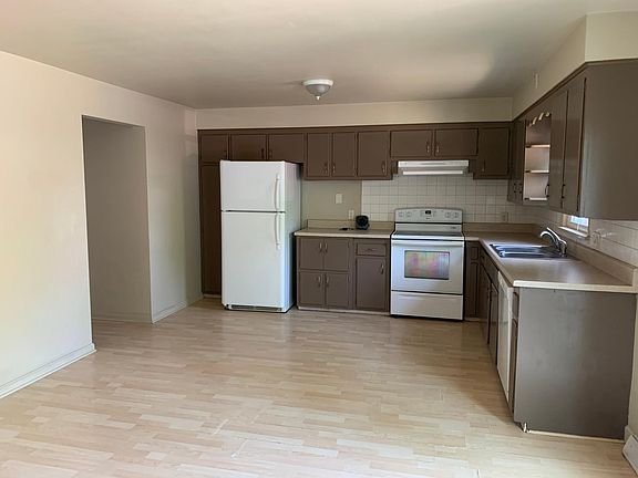 5th image of 248 Meadowbrook Ave #248