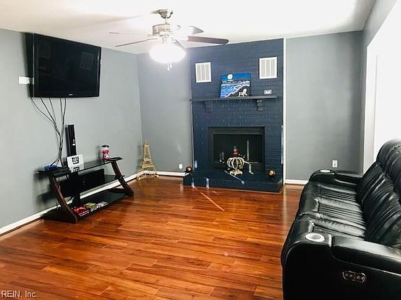 3rd image of 58 Rexford Dr