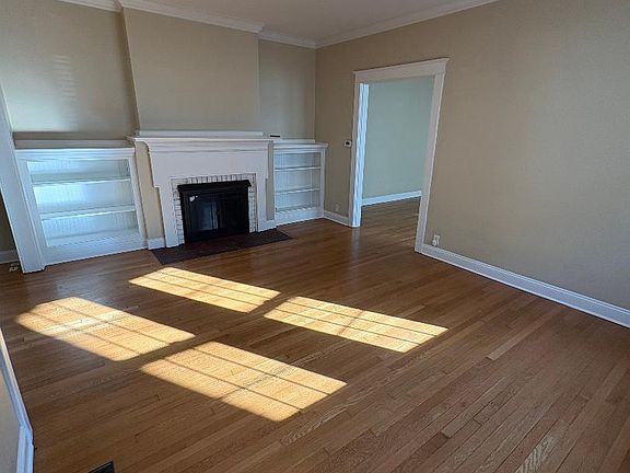 Living room with gas fireplace