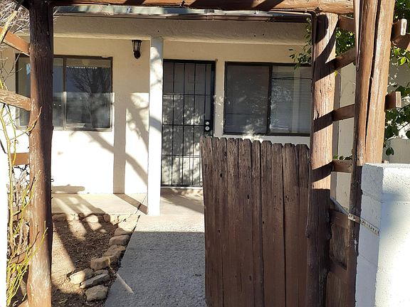 2nd image of 625 Jackson Ave #B
