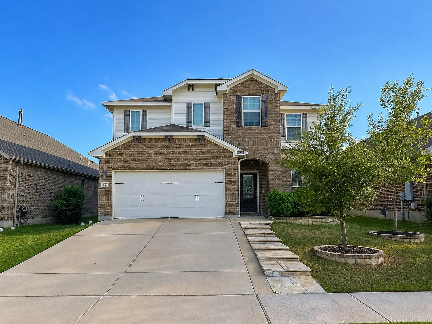 4 bed, 3.5 bath, 2850 sqft, $3,130 — Photo 2