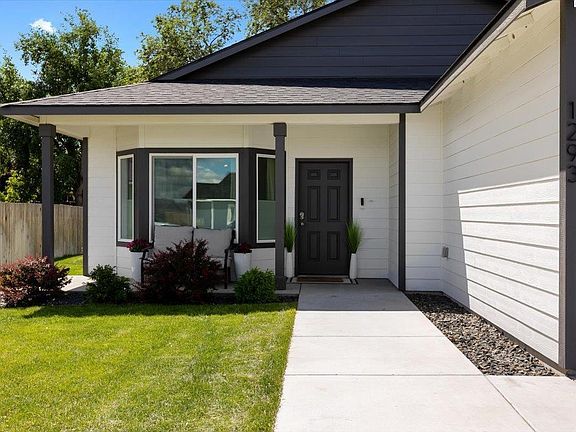2nd image of 1293 Lucy Ave