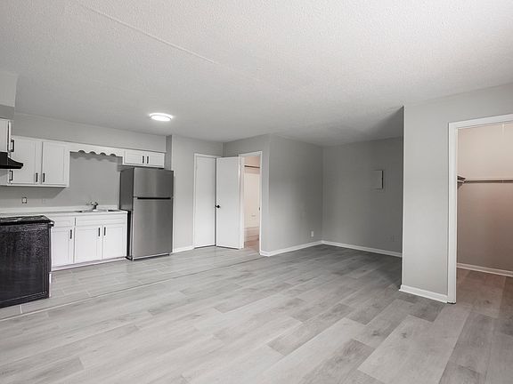 5th image of 4009 Marie Ave NW #5