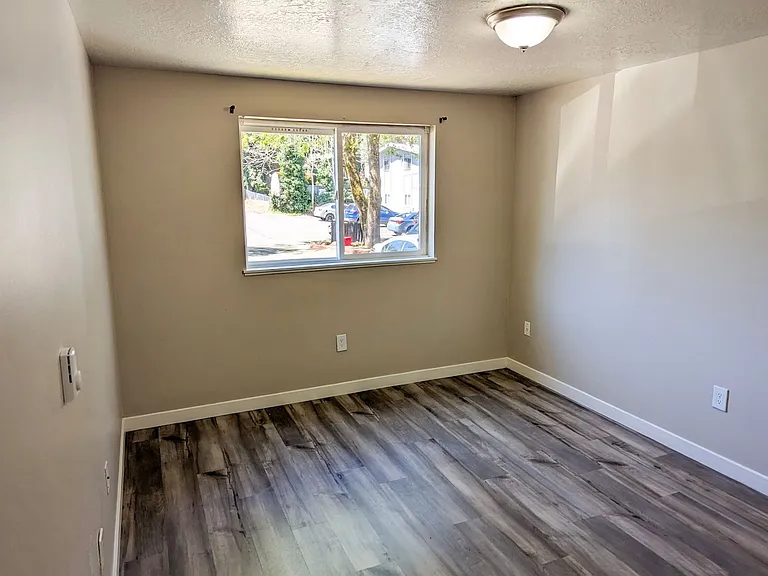 Silverwood Apartments — Photo 10