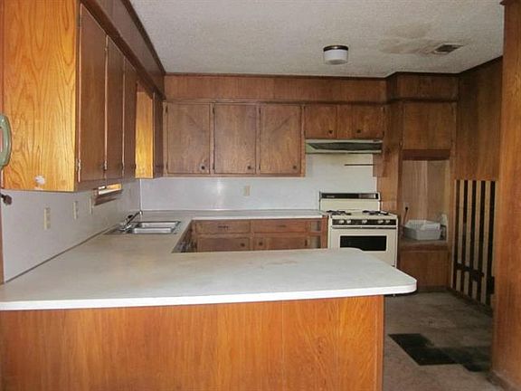 4th image of 1629 County Road 1079
