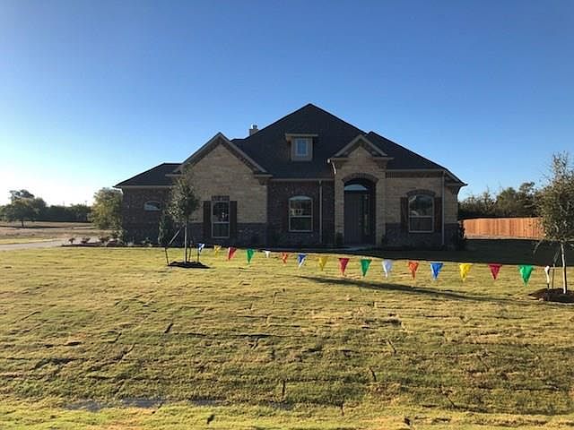 1st image of 260 McKinley Cir