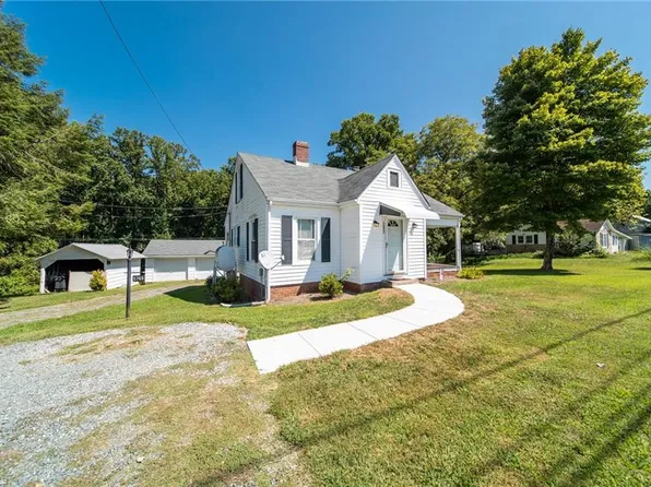 5769 Walnut Cove Rd, Walkertown, NC 27051