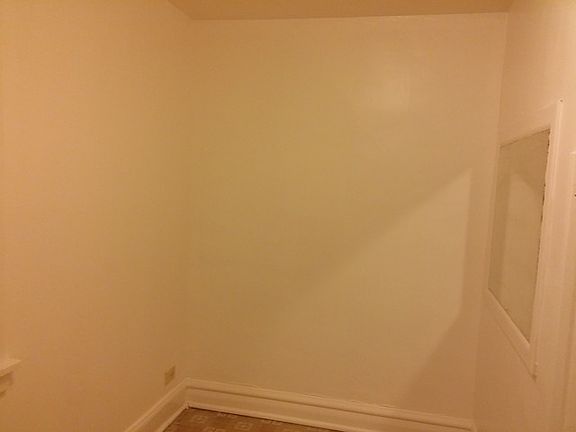 5th image of 3026 S Avers Ave