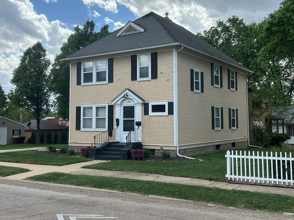 1403 18th St #1, Rockford, IL 61104