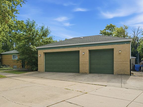 2nd image of 1067 W 97th St