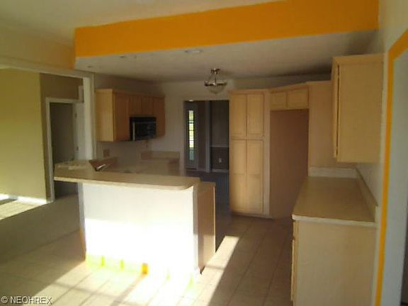 4th image of 7569 Maplewood Dr