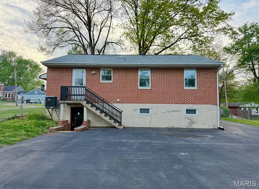Building Photo - 7602 Elton St