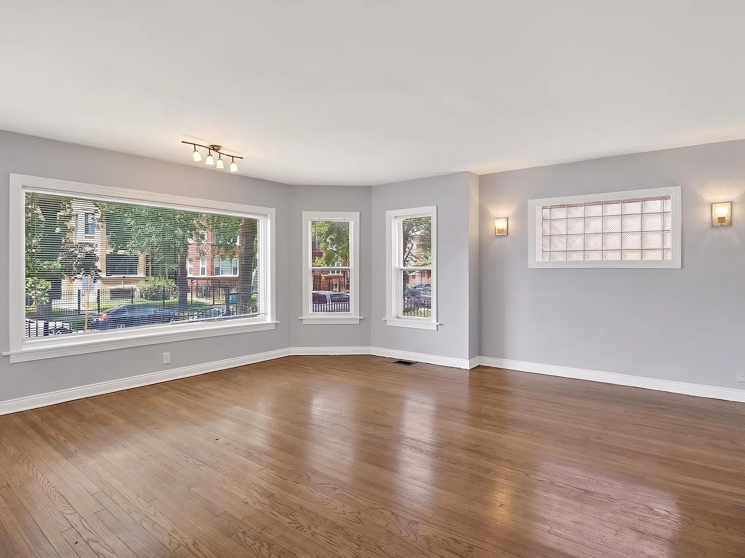 2 bed, $1,850 — Photo 4