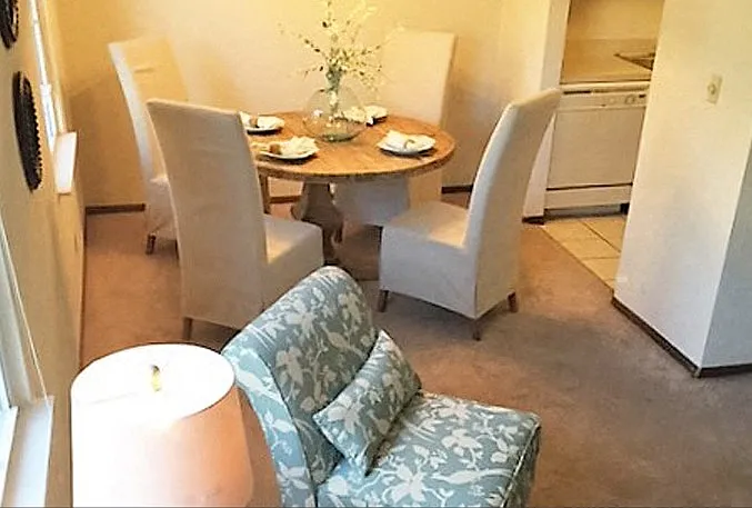 Hillcrest Apartments — Photo 2