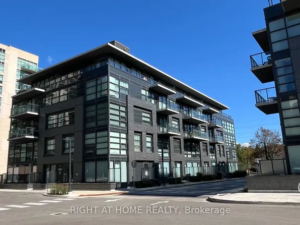 1612 Charles St #425, Whitby, ON L1N 0P3