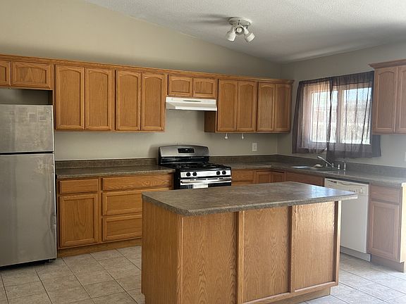4th image of 2912 Beachcomber Dr