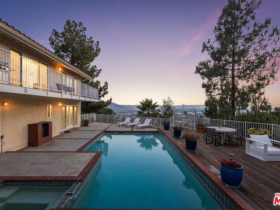 1st image of 1231 E Tujunga Ave