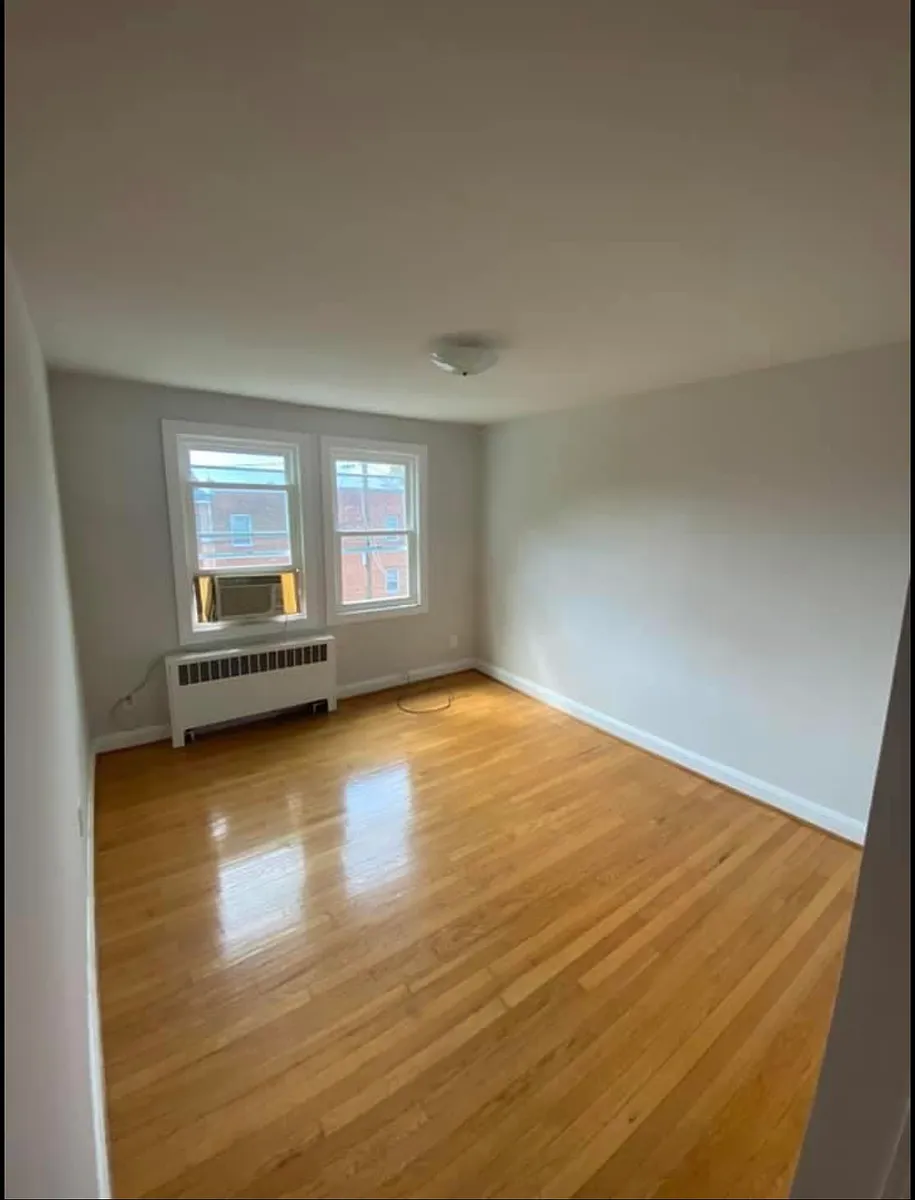 Building Photo - 4227 Shamrock Ave #2
