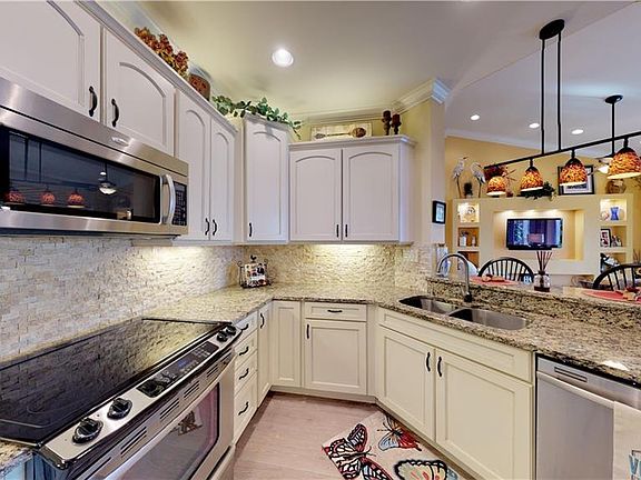 4th image of 9170 Bayberry Bnd APT 202