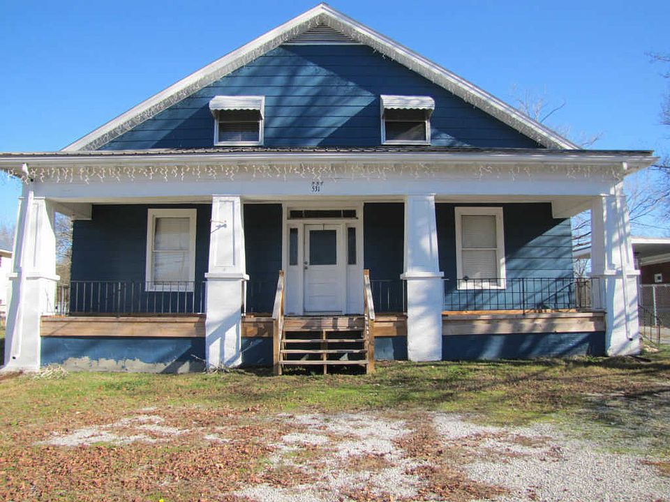 1st image of 531 College St