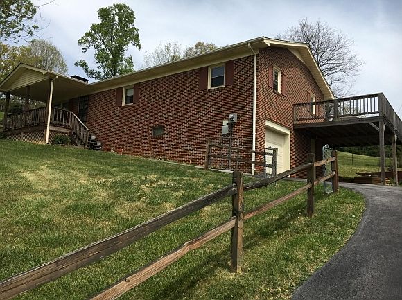 2nd image of 172 Crescent Dr