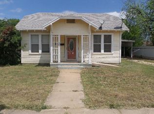 602 N 11th St, Ballinger, TX 76821