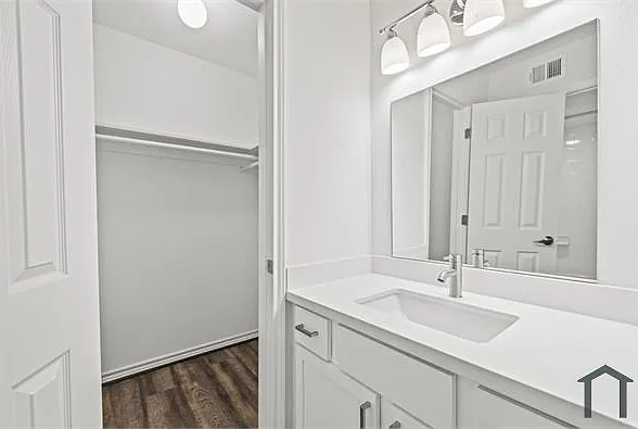 1 bed, 690 sqft, $729 — Photo 3