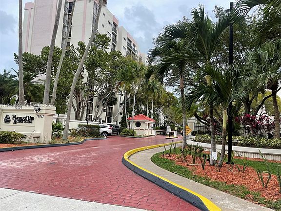 2nd image of 16919 N Bay Rd APT 104