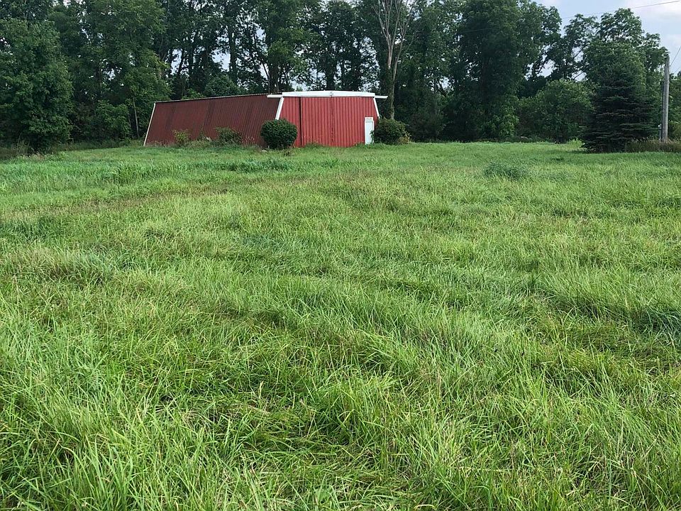 2nd image of 7543 Hall Rd