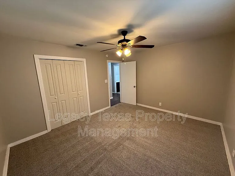 101 Pine St — Photo 12